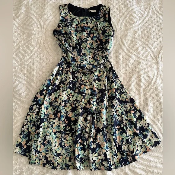 Eva Mendes NY & Co blue floral belted dress - Picture 2 of 6